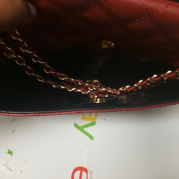 Large Quilted Handbag Wine Burgundy - Picture 16 of 16